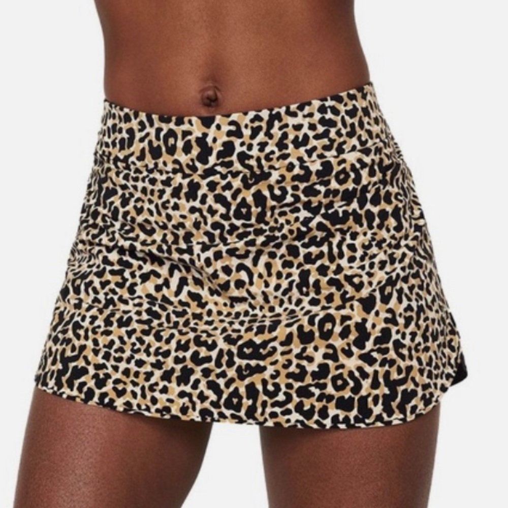 Outdoor Voices skort in leopard print, size large. Lightly worn.